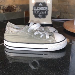 Converse size 7